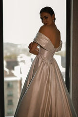 Tirinity Madonna Yaka A Kesim Saten Gelinlik - Mediha Cambaz Bridal