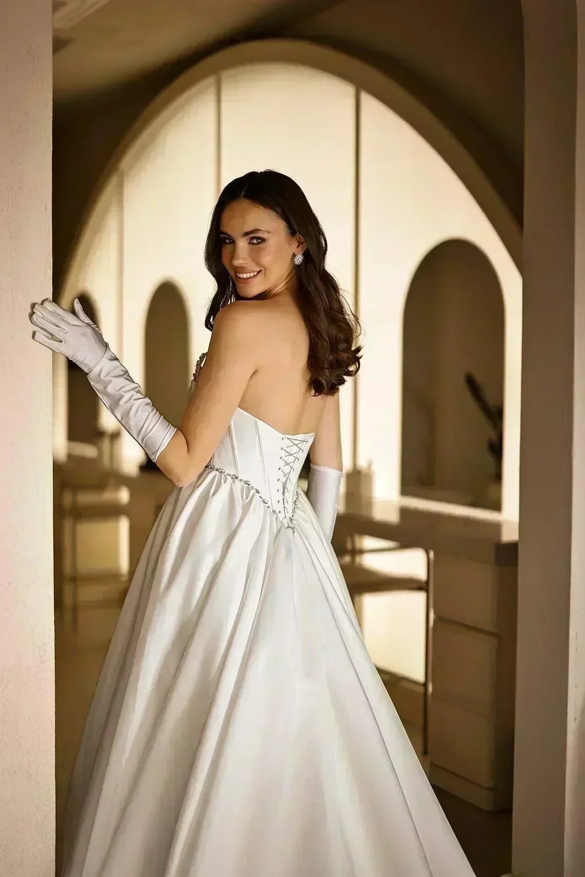 Turner Swarovsksi İşlemeli Saten A Kesim Gelinlik - Mediha Cambaz Bridal