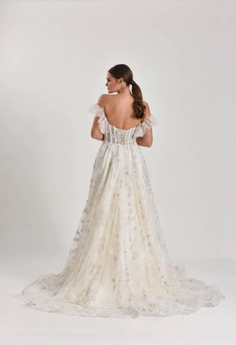Universe Dantel Düşük Kollu A Kesim Gelinlik - Mediha Cambaz Bridal