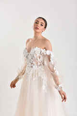 Vela Çiçek Dantel Düşük Kol A Kesim Gelinlik - Mediha Cambaz Bridal