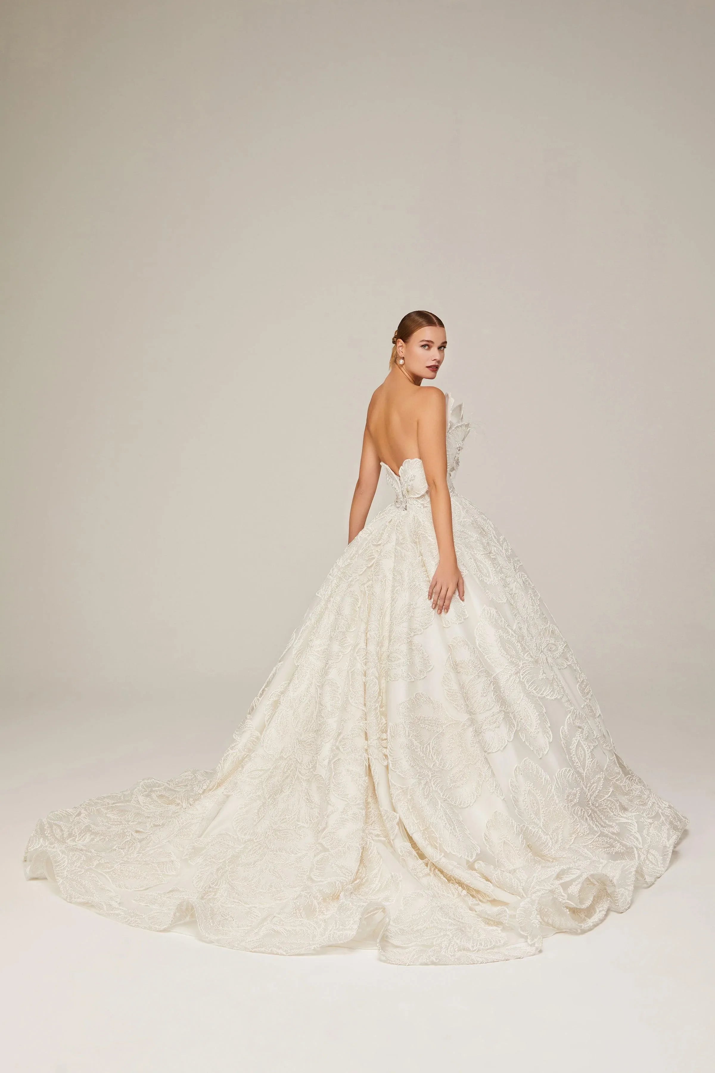 Wendy Yaprak Güpürlü Prenses Model Gelinlik - Mediha Cambaz Bridal