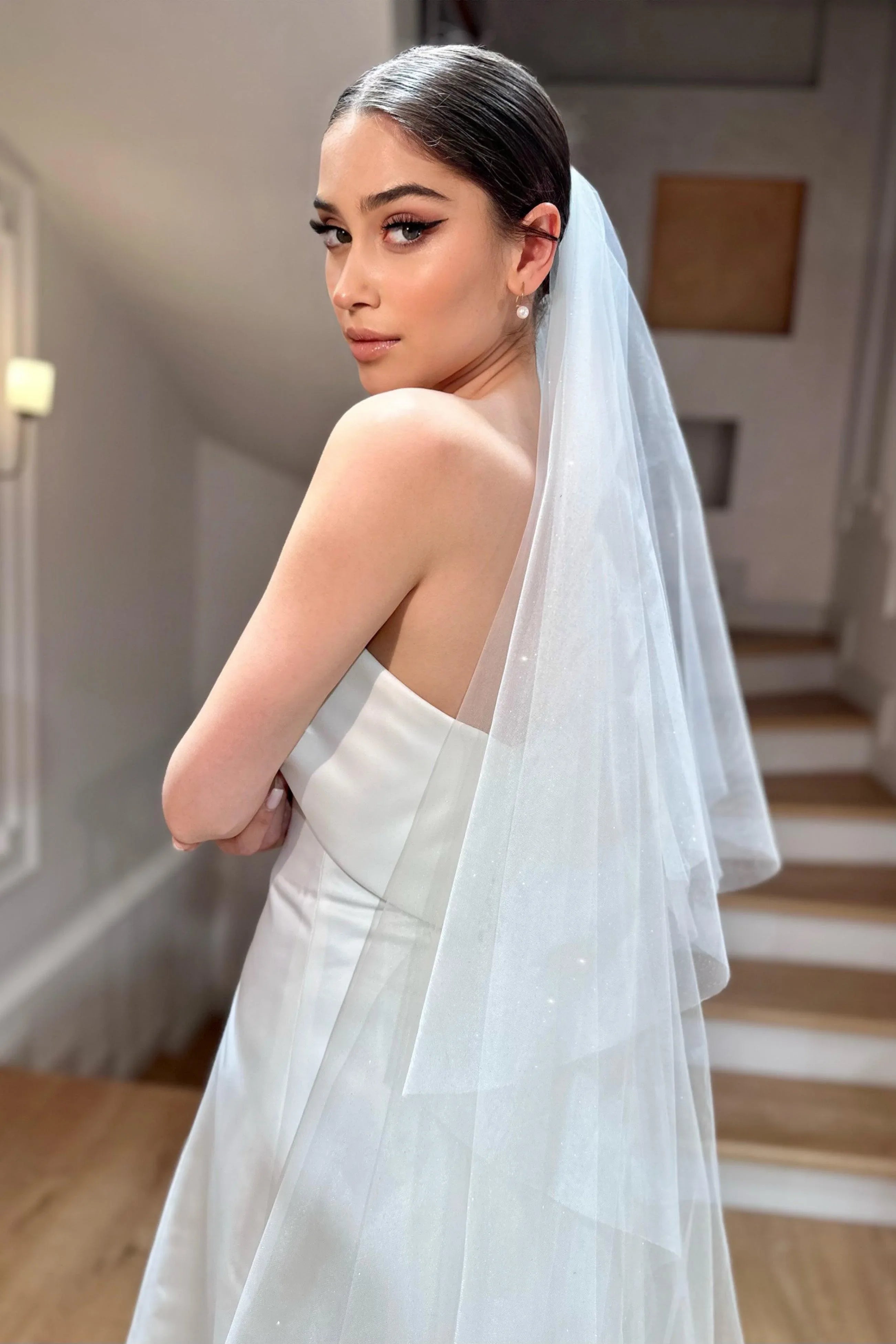 Zeo Kırık Beyaz Işıltılı Uzun Tül Duvak - Mediha Cambaz Bridal