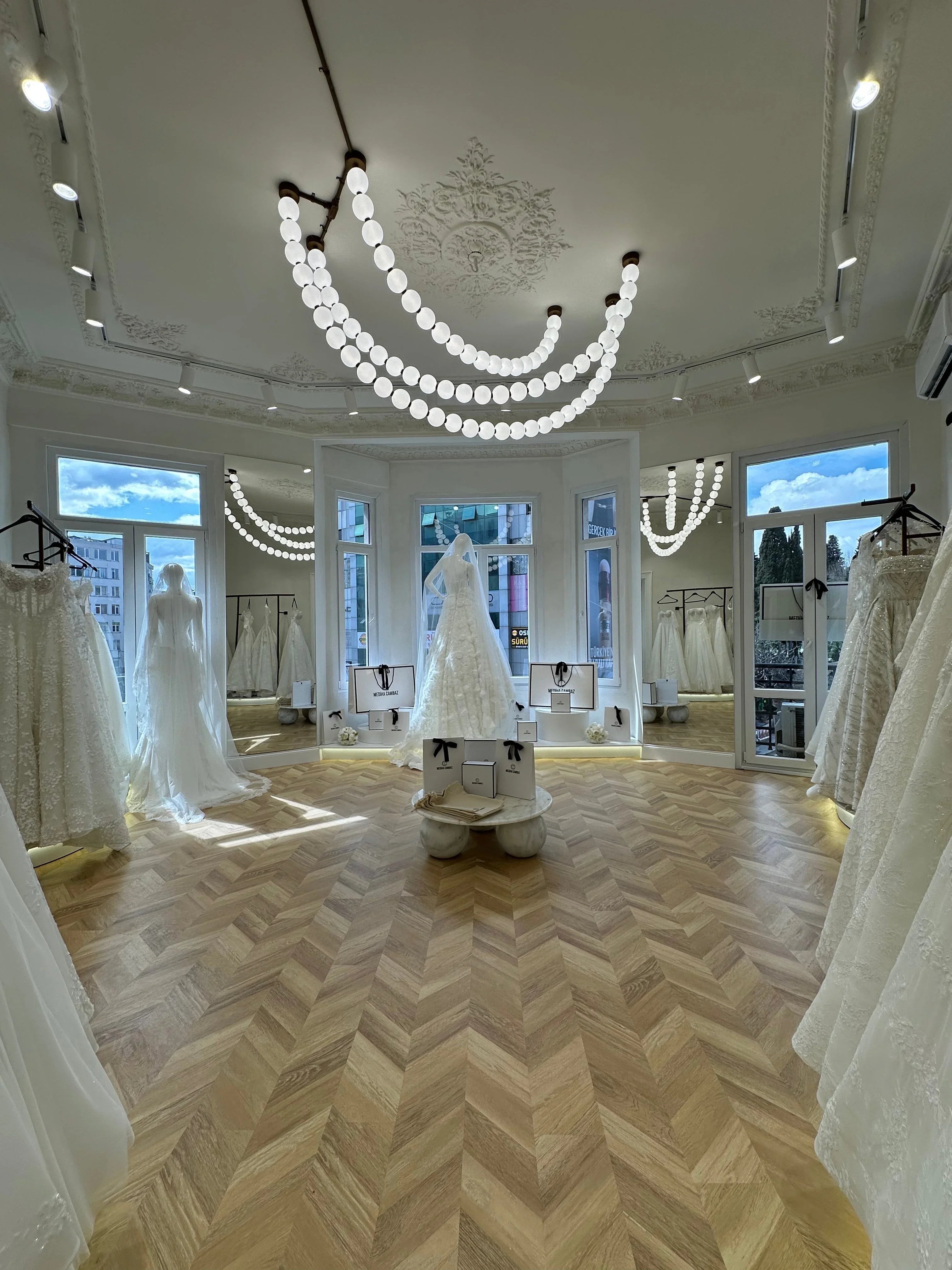 Nişantaşı'nın En İyi Gelinlikçileri Arasında Mediha Cambaz İmzası - Mediha Cambaz Bridal