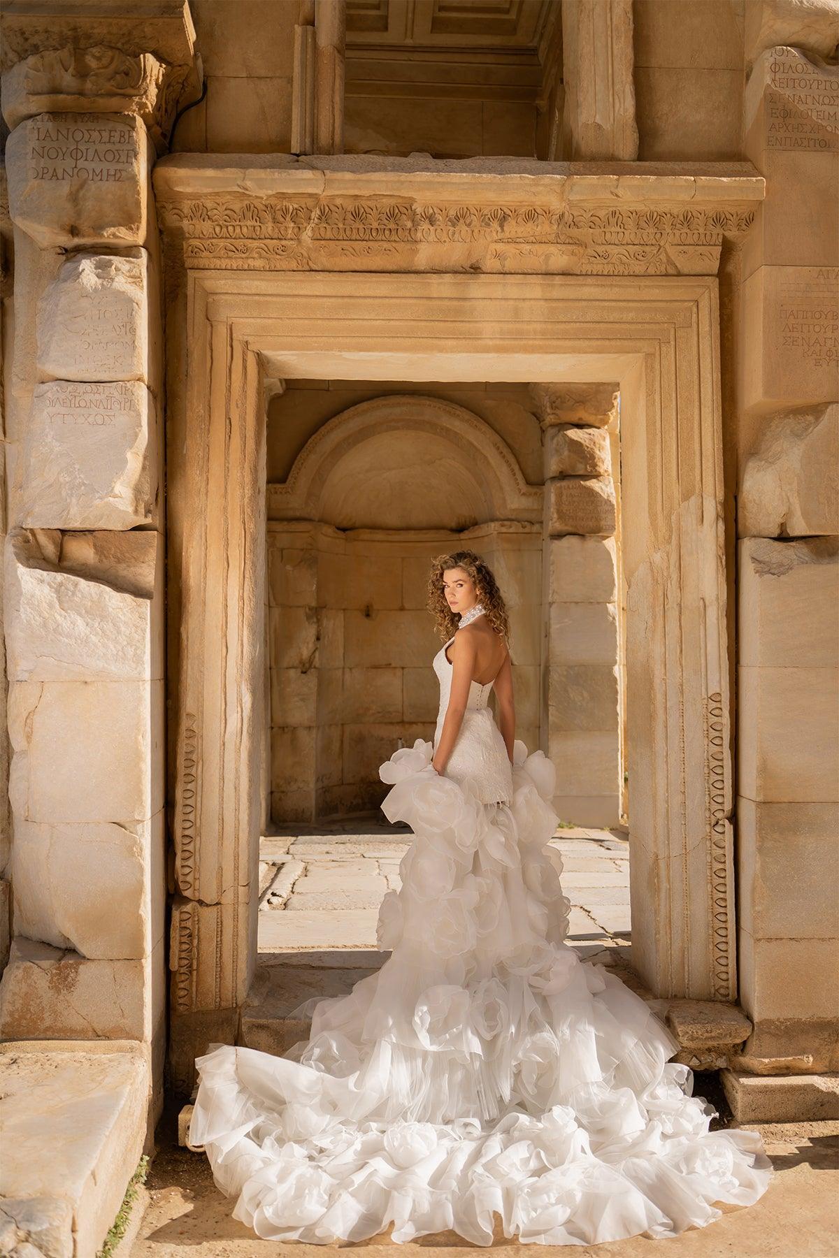 Hermias Halter Yaka Pelerinli Mini After Party Elbisesi - Mediha Cambaz Bridal