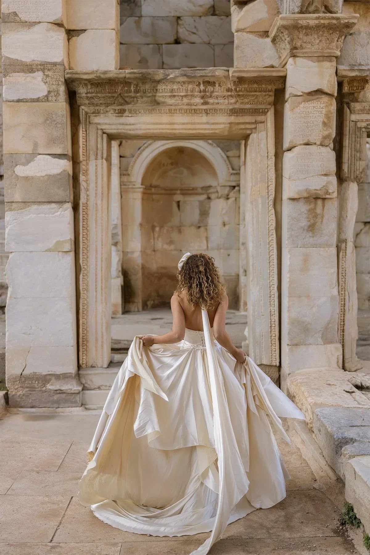 Hanne İpek Saten Drapeli Helen Gelinlik - Mediha Cambaz Bridal