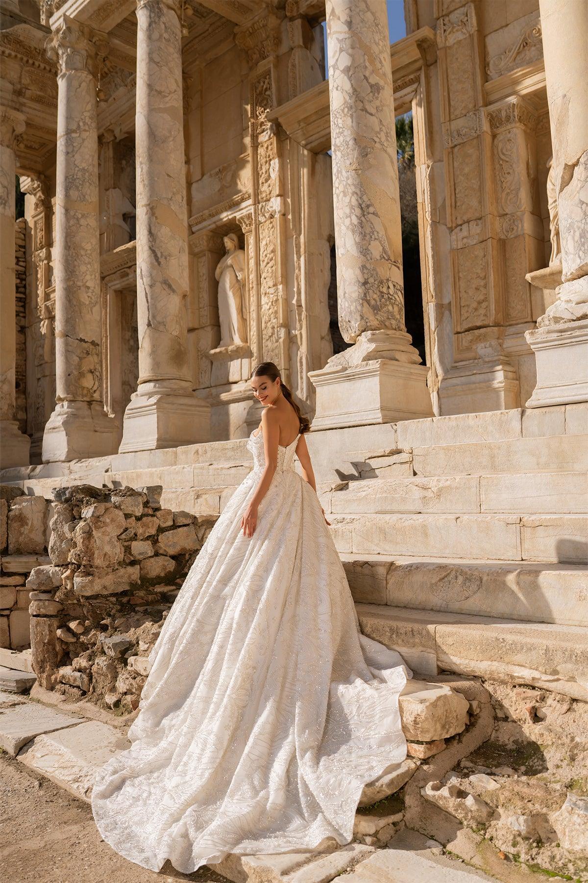 Tiberius Straplez Swarovski İşlemeli Prenses Gelinlik - Mediha Cambaz Bridal