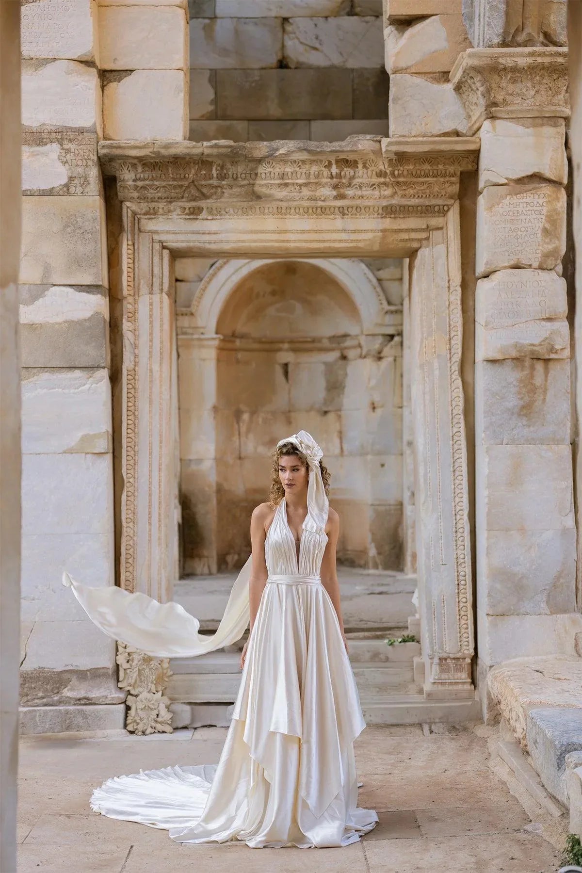 Hanne İpek Saten Drapeli Helen Gelinlik - Mediha Cambaz Bridal