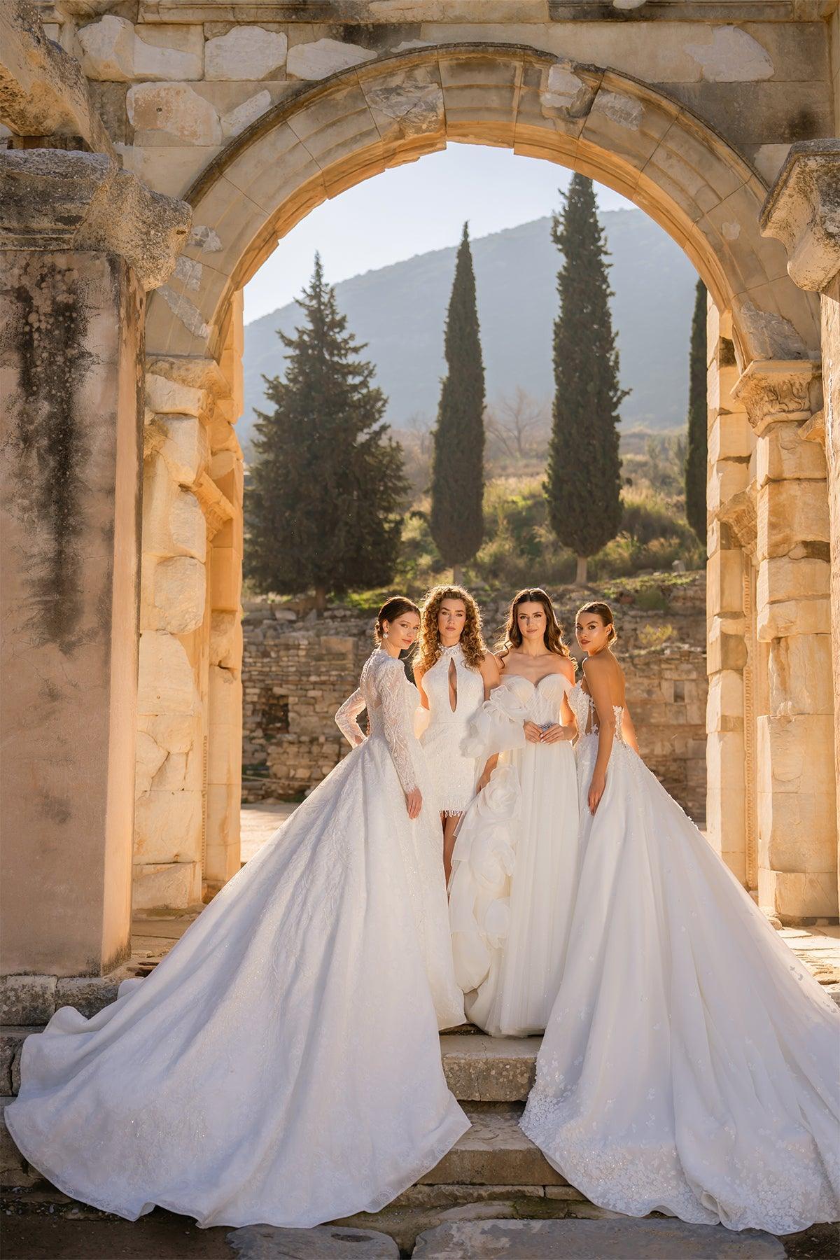 Hermias Halter Yaka Pelerinli Mini After Party Elbisesi - Mediha Cambaz Bridal