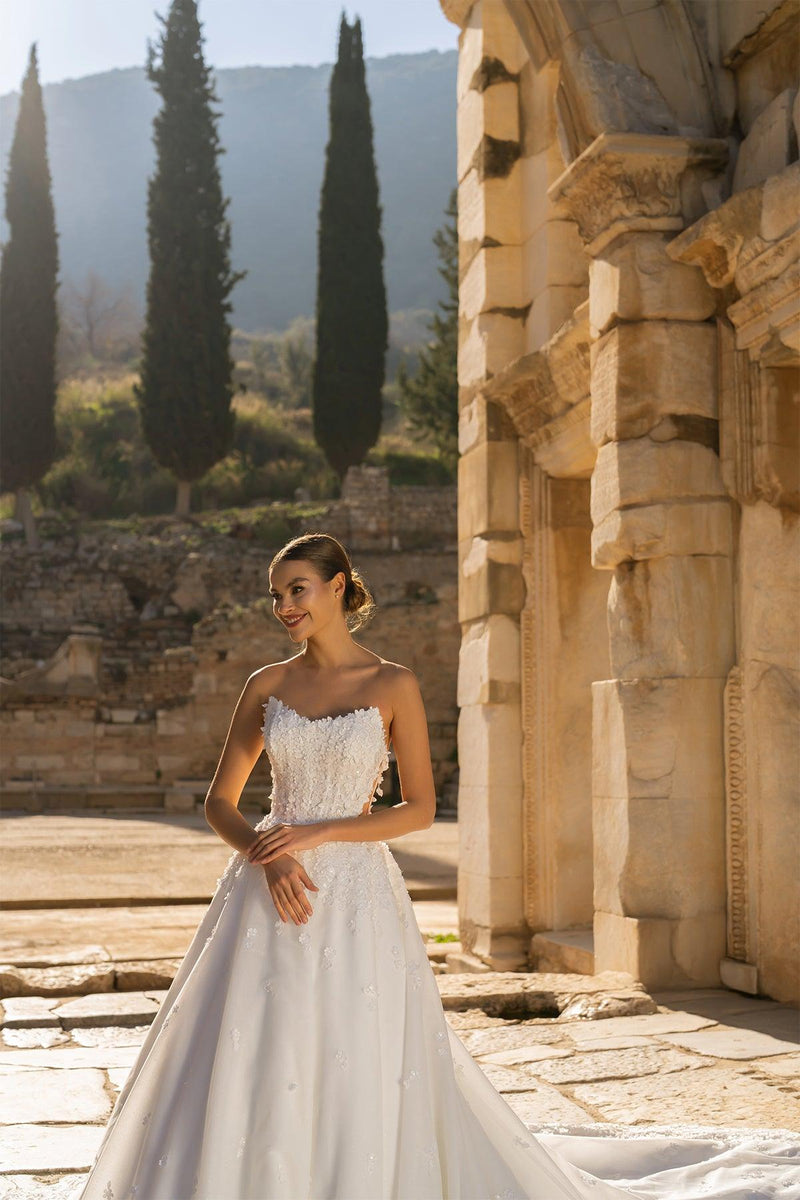 Marcus Square Neck Strapless Daisy Wedding Dress