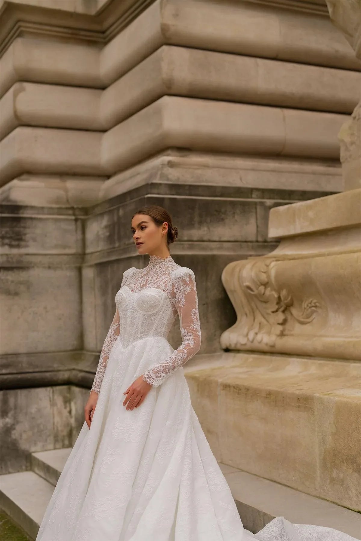 Verano Hakim Yaka Fransız Dantelli Uzun Kollu A Kesim Gelinlik - Mediha Cambaz Bridal