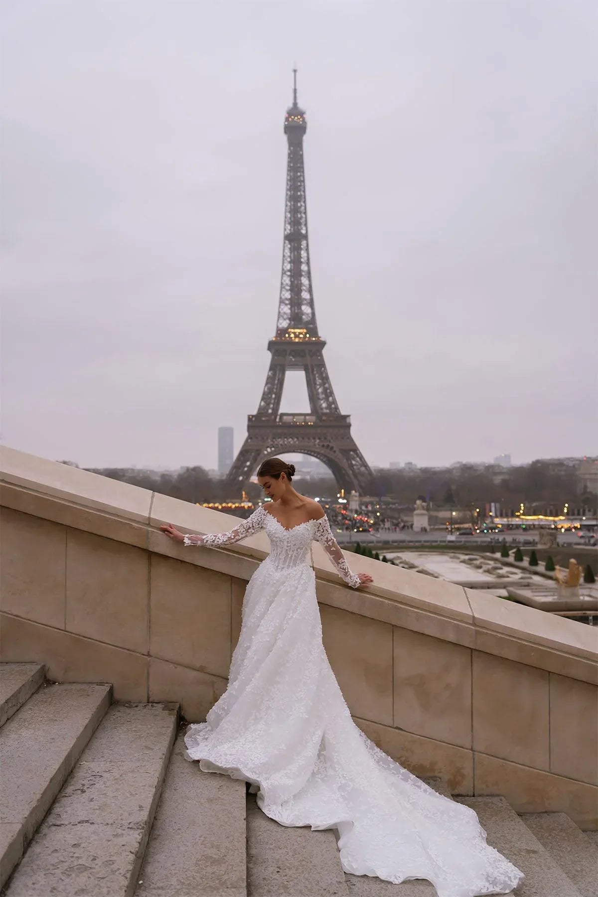 Monet Üç Boyutlu Uzun Kollu Kabarık A Kesim Düşük Omuz Gelinlik - Mediha Cambaz Bridal
