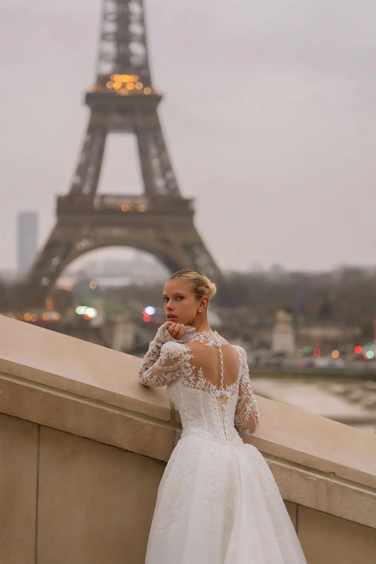 Renoir Kalp Yaka Işıltılı Entegre Etekli Düz Kesim Gelinlik - Mediha Cambaz Bridal