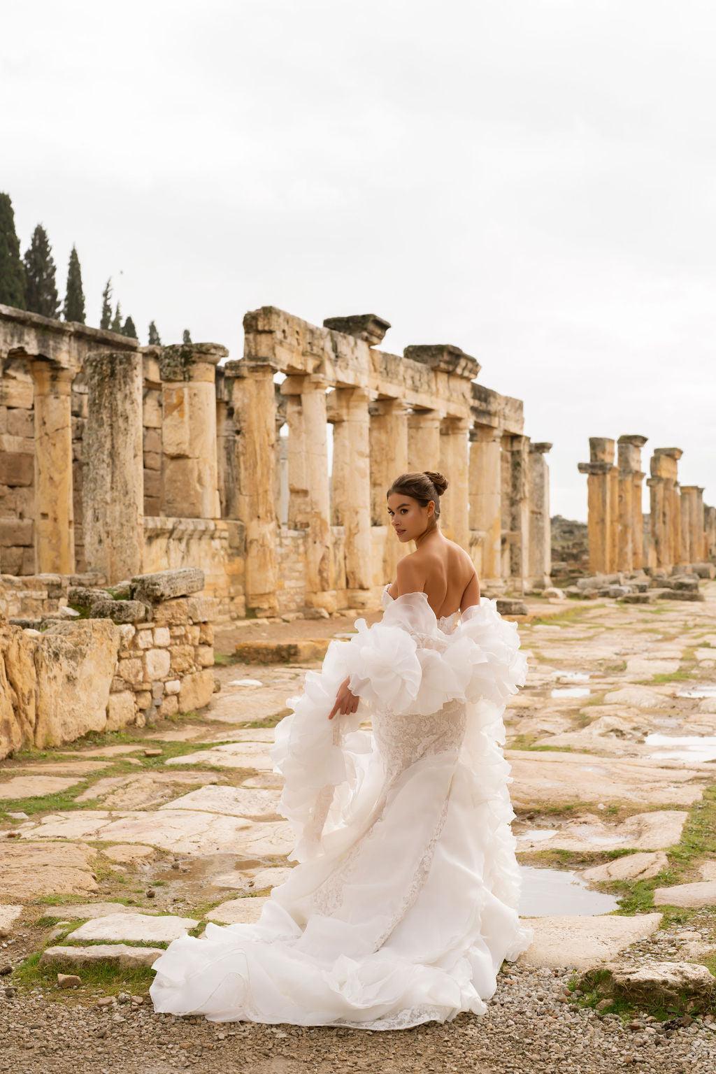 Apollon Straplez Fırfırlı Nude Balık Gelinlik - Mediha Cambaz Bridal