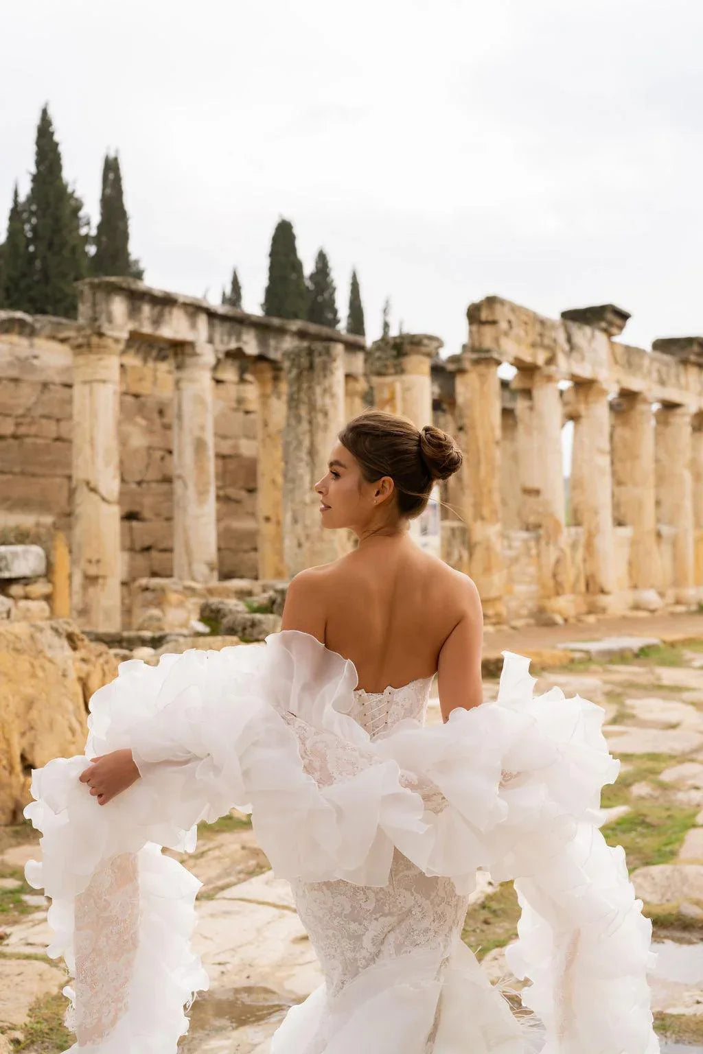 Apollon Straplez Fırfırlı Nude Balık Gelinlik - Mediha Cambaz Bridal
