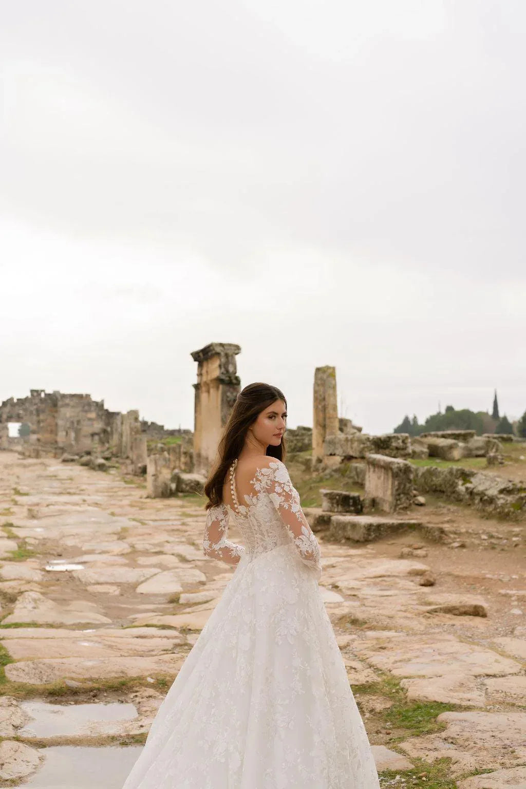 Zephry Uzun Kollu V Korsajlı A Kesim Gelinlik - Mediha Cambaz Bridal