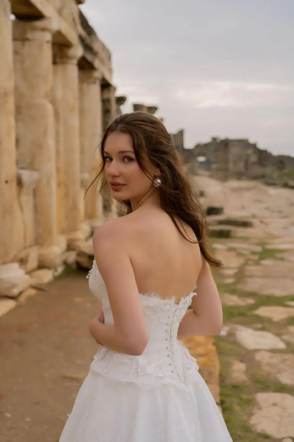 Livia Fransız Dantelli Straplez A Kesim Gelinlik - Mediha Cambaz Bridal