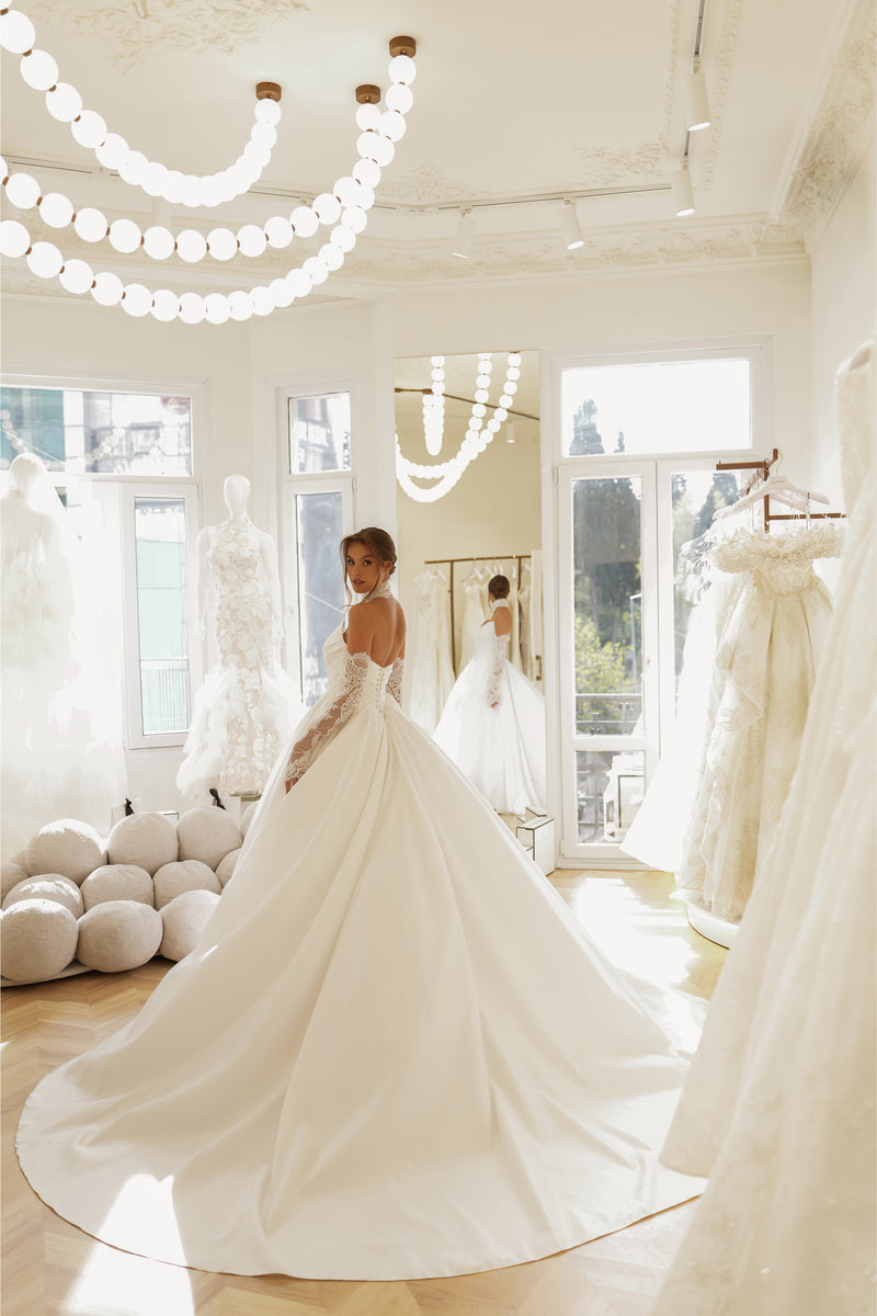 Luzz Straplez Drape Saten Detaylı Prenses Gelinlik