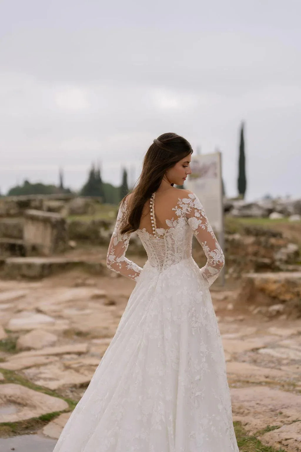 Zephry Uzun Kollu V Korsajlı A Kesim Gelinlik - Mediha Cambaz Bridal