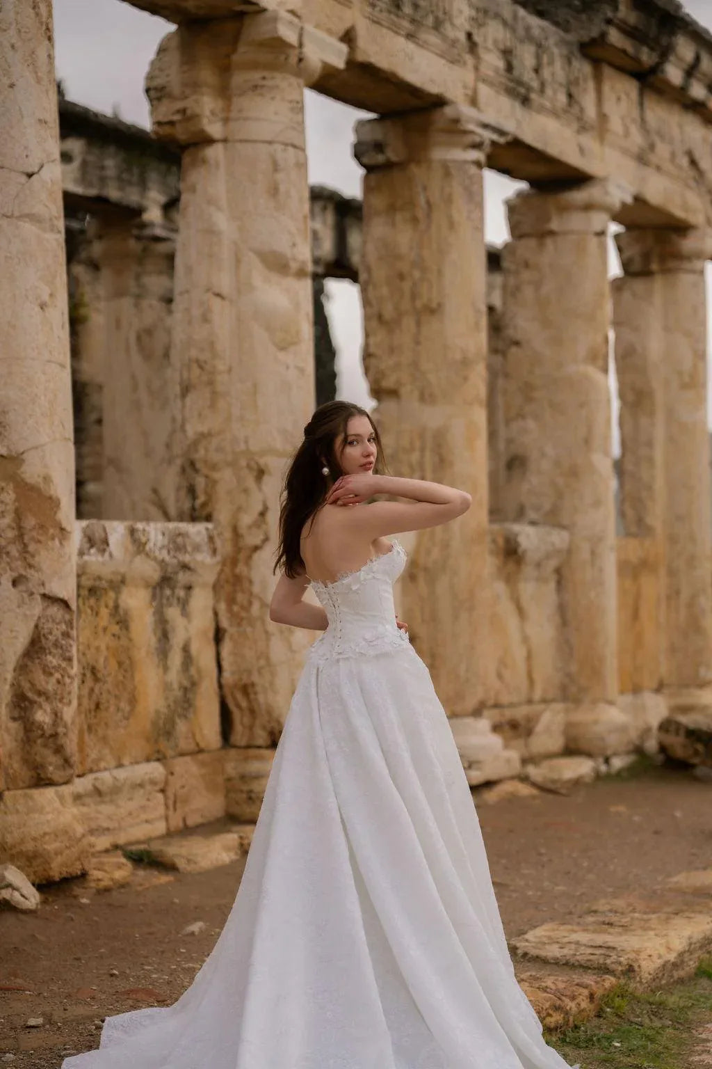 Livia Fransız Dantelli Straplez A Kesim Gelinlik - Mediha Cambaz Bridal