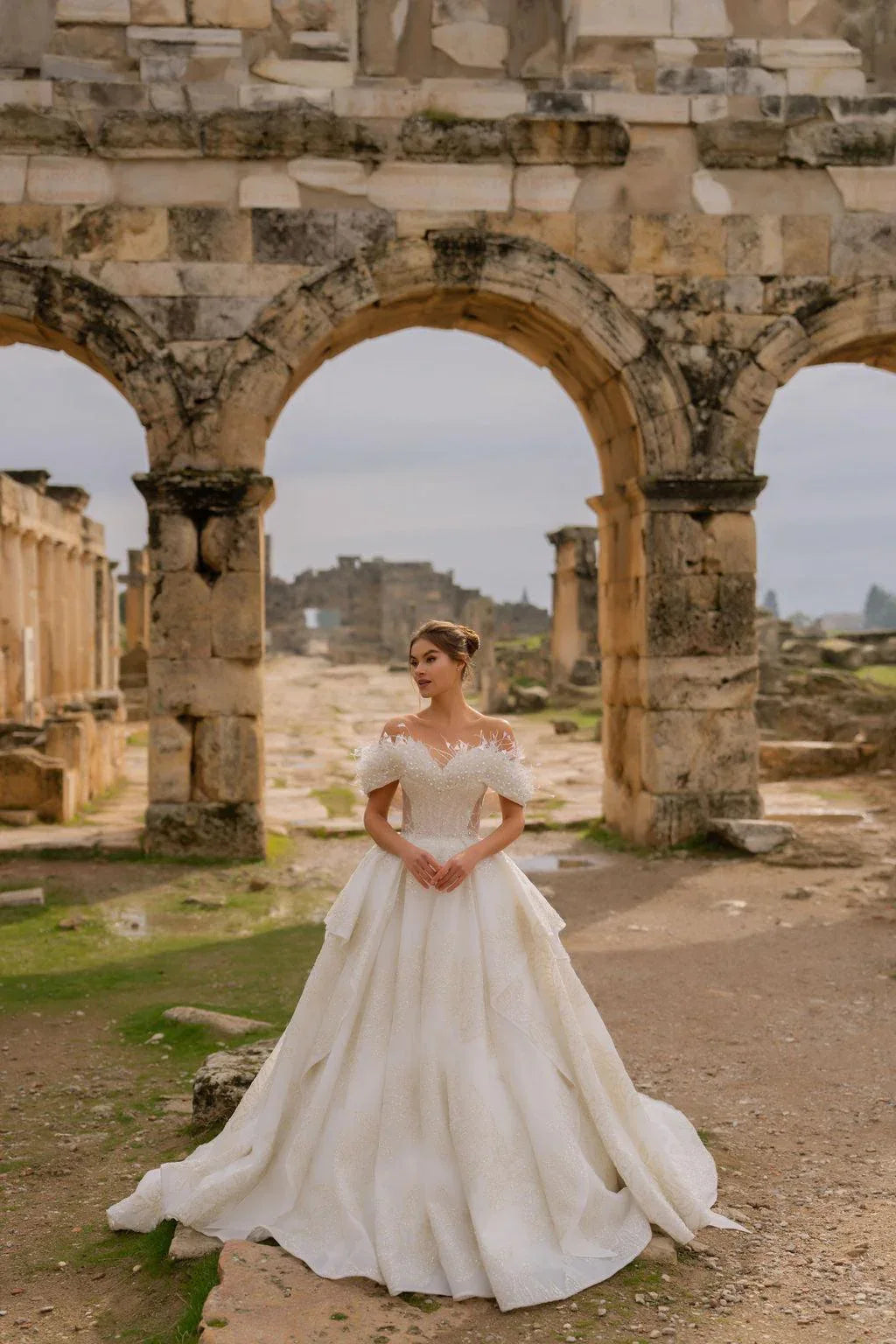 Aphrodite Madonna Yaka Otrişli Prenses Gelinlik - Mediha Cambaz Bridal