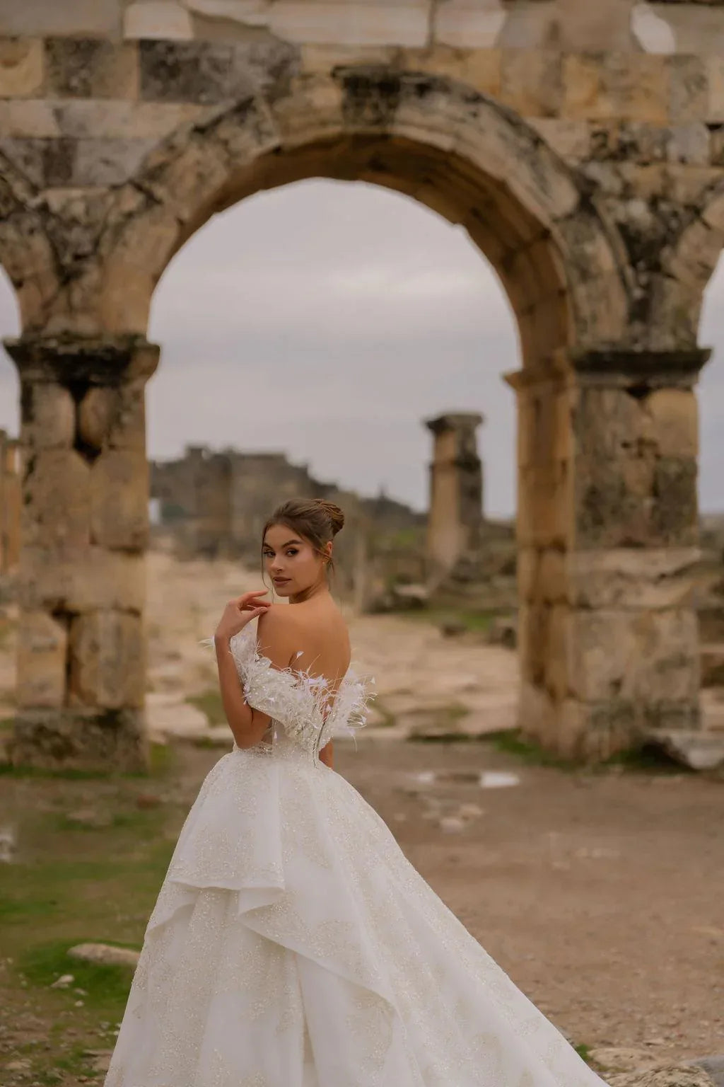 Aphrodite Madonna Yaka Otrişli Prenses Gelinlik - Mediha Cambaz Bridal