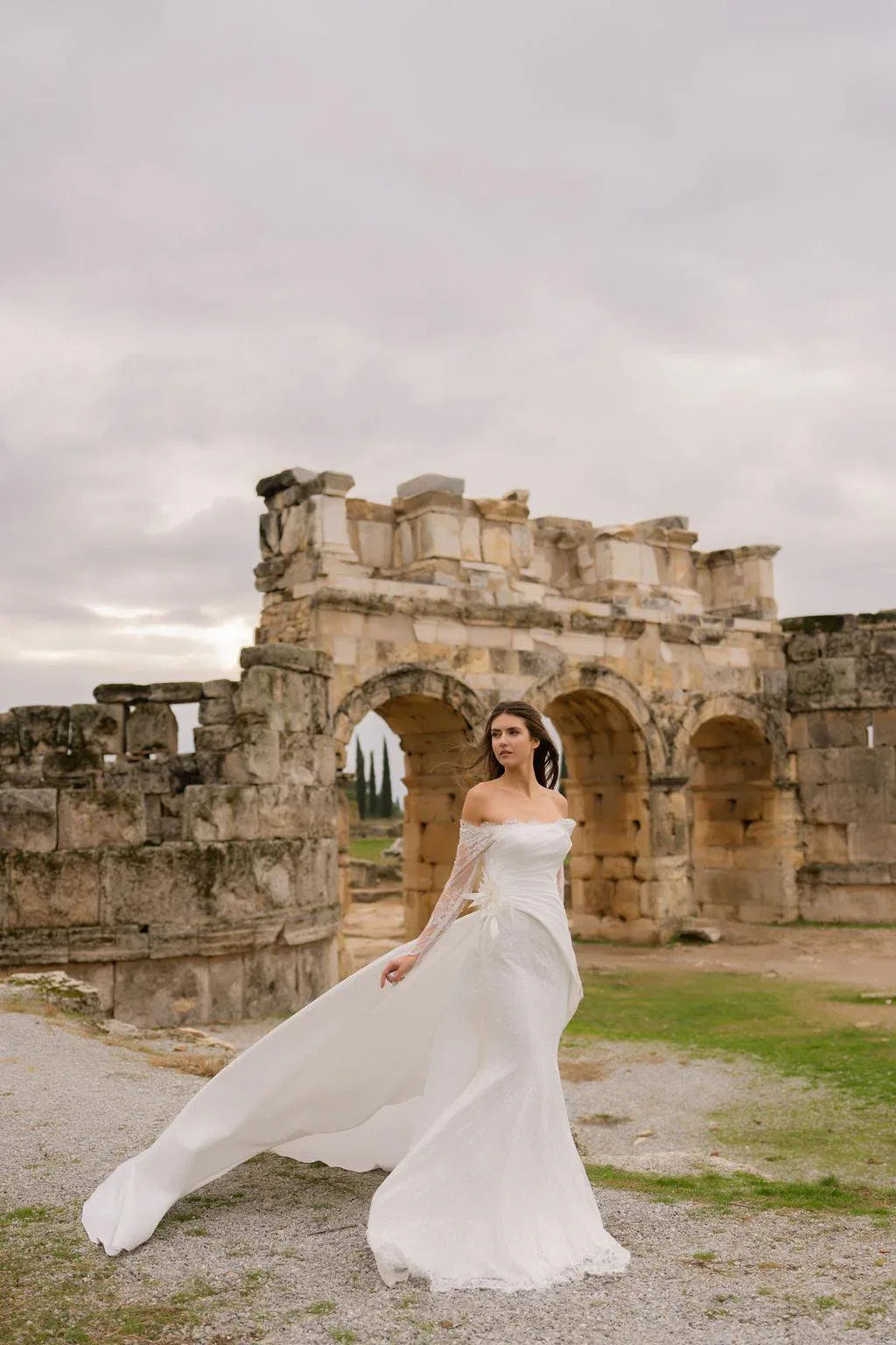 Nerva Uzun Kollu Fransız Dantelli Balık Gelinlik - Mediha Cambaz Bridal