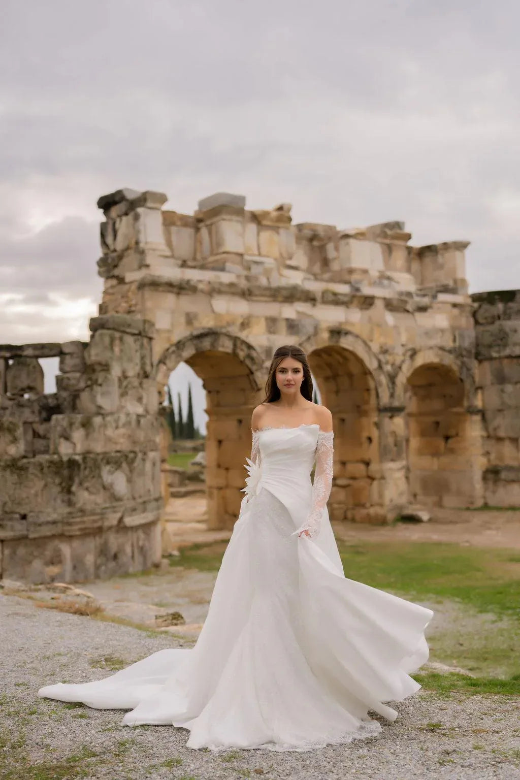 Nerva Uzun Kollu Fransız Dantelli Balık Gelinlik - Mediha Cambaz Bridal