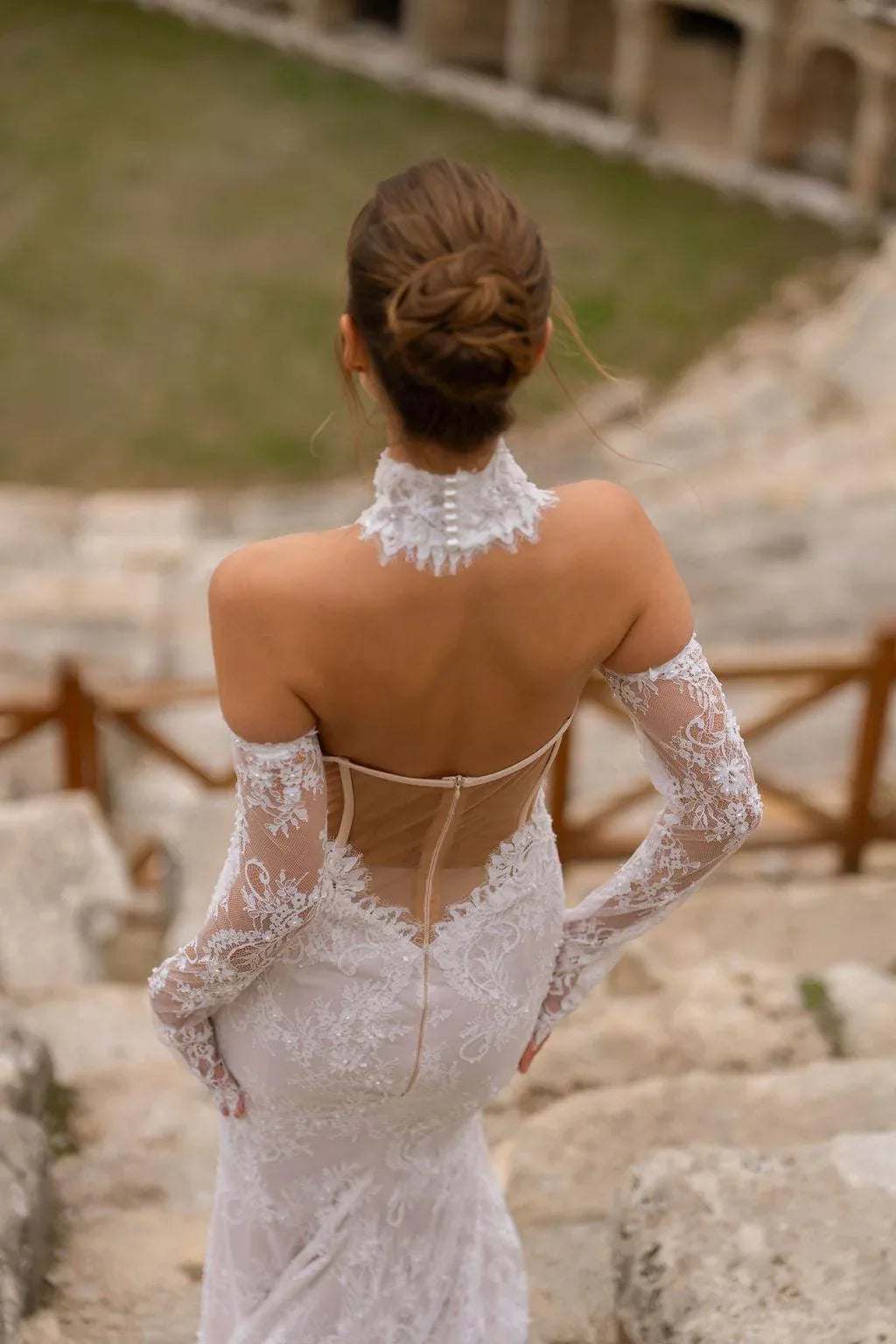 Persephone V Dekolteli Fransız Dantelli Balık Gelinlik - Mediha Cambaz Bridal
