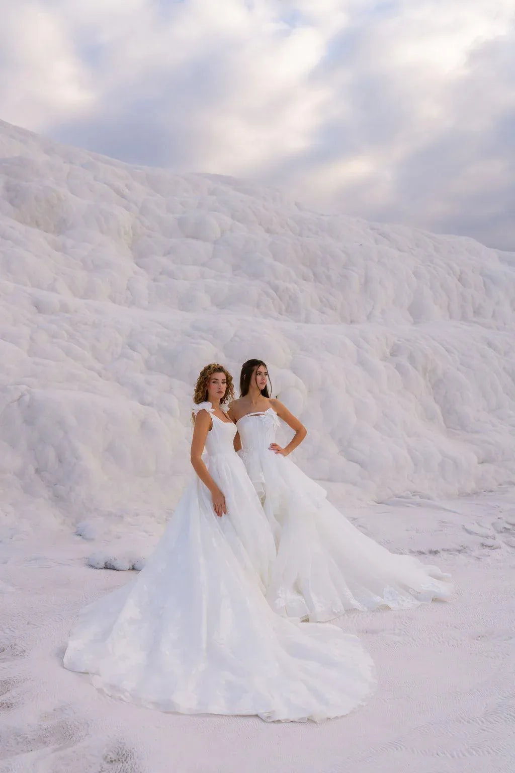 Herodotus Kare Yaka Brokarlı Prenses Gelinlik - Mediha Cambaz Bridal