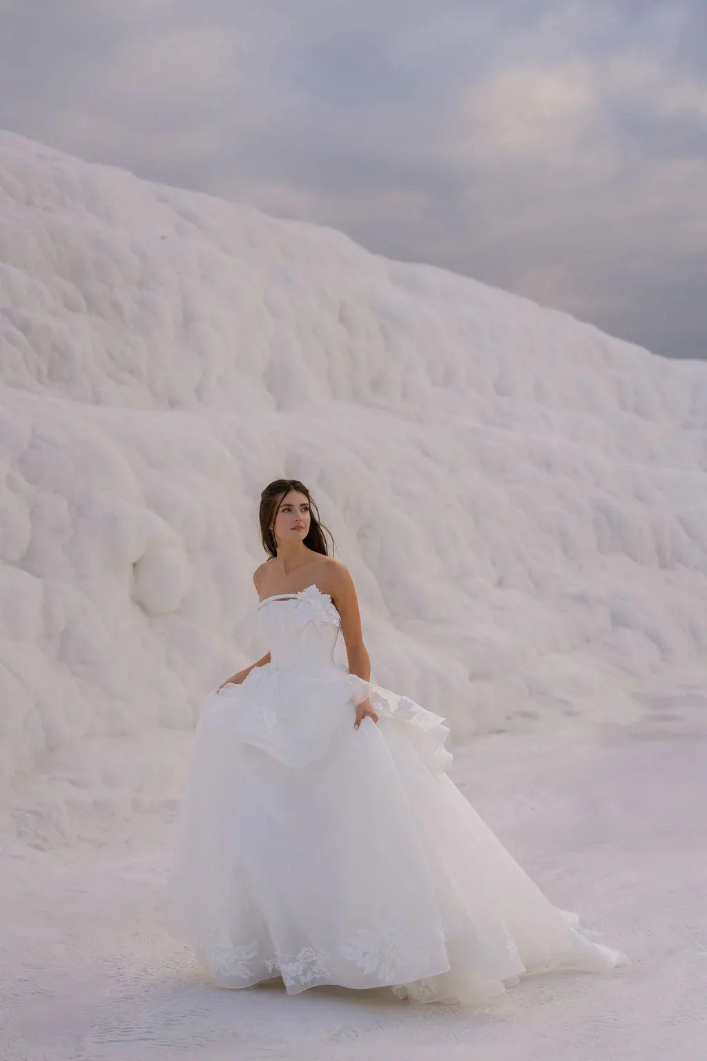 Midas Straplez Katmanlı Etekli Prenses Gelinlik - Mediha Cambaz Bridal