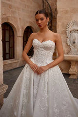 Enya Straplez Kalp Yaka Üç Boyutlu Prenses Gelinlik - Mediha Cambaz Bridal