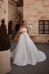 Lovi Asimetrik Drape Yakalı U Korsajlı Saten Gelinlik - Mediha Cambaz Bridal