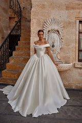 Dream Drapeli Yakalı V Korsajlı Saten Gelinlik - Mediha Cambaz Bridal