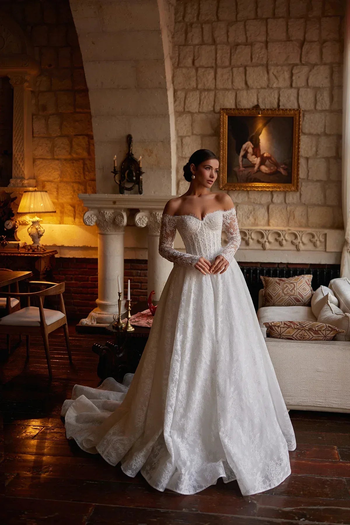 Lior Kayık M Yaka Uzun Kollu Fransız Dantelli Prenses V Korsajlı Gelinlik - Mediha Cambaz Bridal