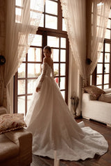 Lior Kayık M Yaka Uzun Kollu Fransız Dantelli Prenses V Korsajlı Gelinlik - Mediha Cambaz Bridal