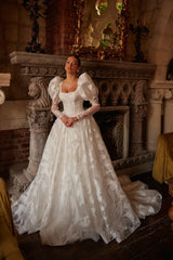 Daphne 26 Karpuz Kollu Kare Yaka V Korsajlı Brokarlı Vintage Gelinlik - Mediha Cambaz Bridal