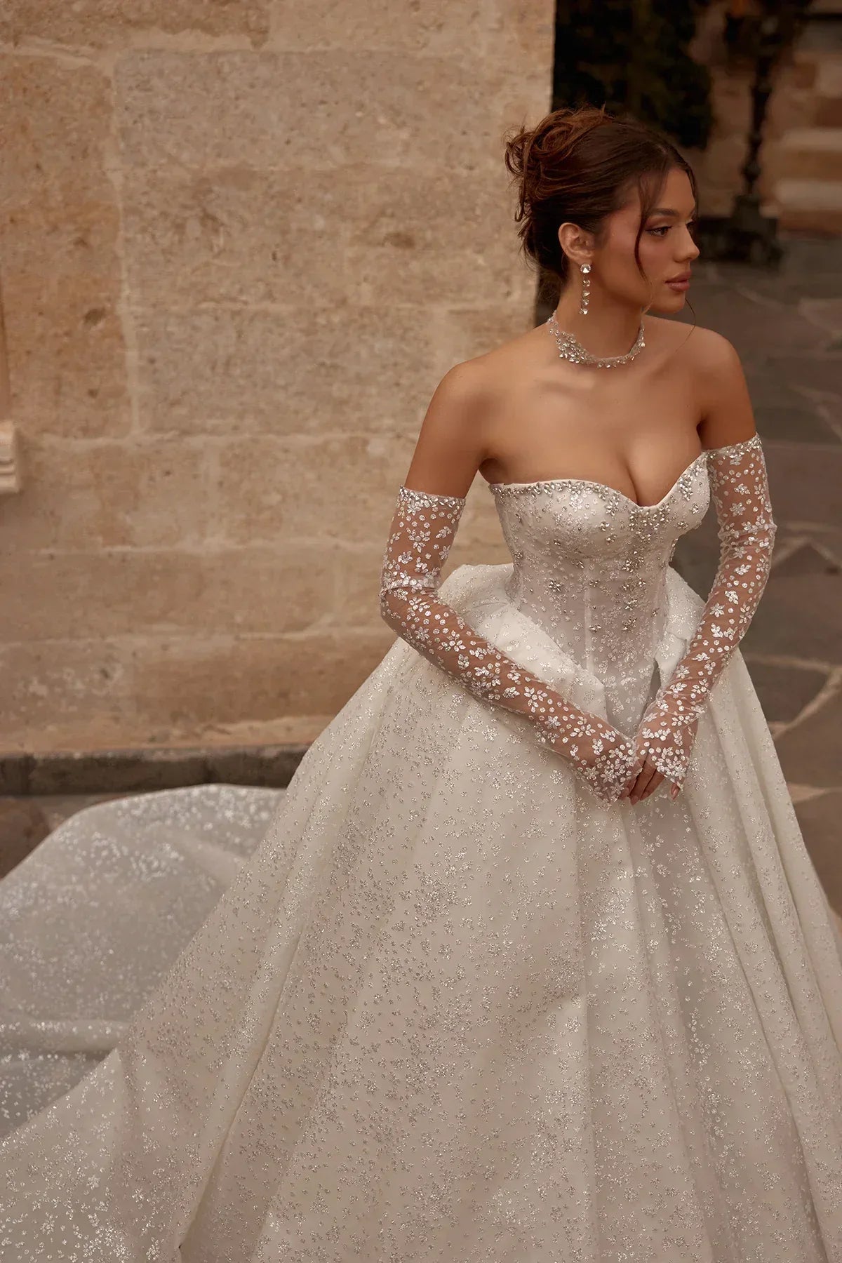 Leya Glitter Işıltılı Swarovski İşleme Detaylı Uzun Kollu Straplez Prenses Gelinlik - Mediha Cambaz Bridal