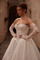 Leya Glitter Işıltılı Swarovski İşleme Detaylı Uzun Kollu Straplez Prenses Gelinlik