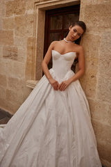 Courna Drape Detaylı İpek Tafta Straplez Gelinlik - Mediha Cambaz Bridal