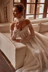 Souffle Straplez Kayık Yaka Fransız Dantel Kollu A Kesim Transparan Gelinlik - Mediha Cambaz Bridal