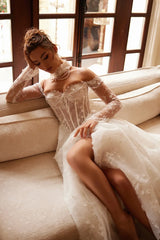 Souffle Straplez Kayık Yaka Fransız Dantel Kollu A Kesim Transparan Gelinlik - Mediha Cambaz Bridal