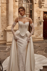 Velvet Saten Entegre Korseli İçi Balık Üstü Prenses Entegre Kollu Eldivenli Fransız Danteli Gelinlik - Mediha Cambaz Bridal