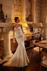 Blanc Fransız Dantelli Ve Kasnak İşlemeli Balık Model Gelinlik - Mediha Cambaz Bridal