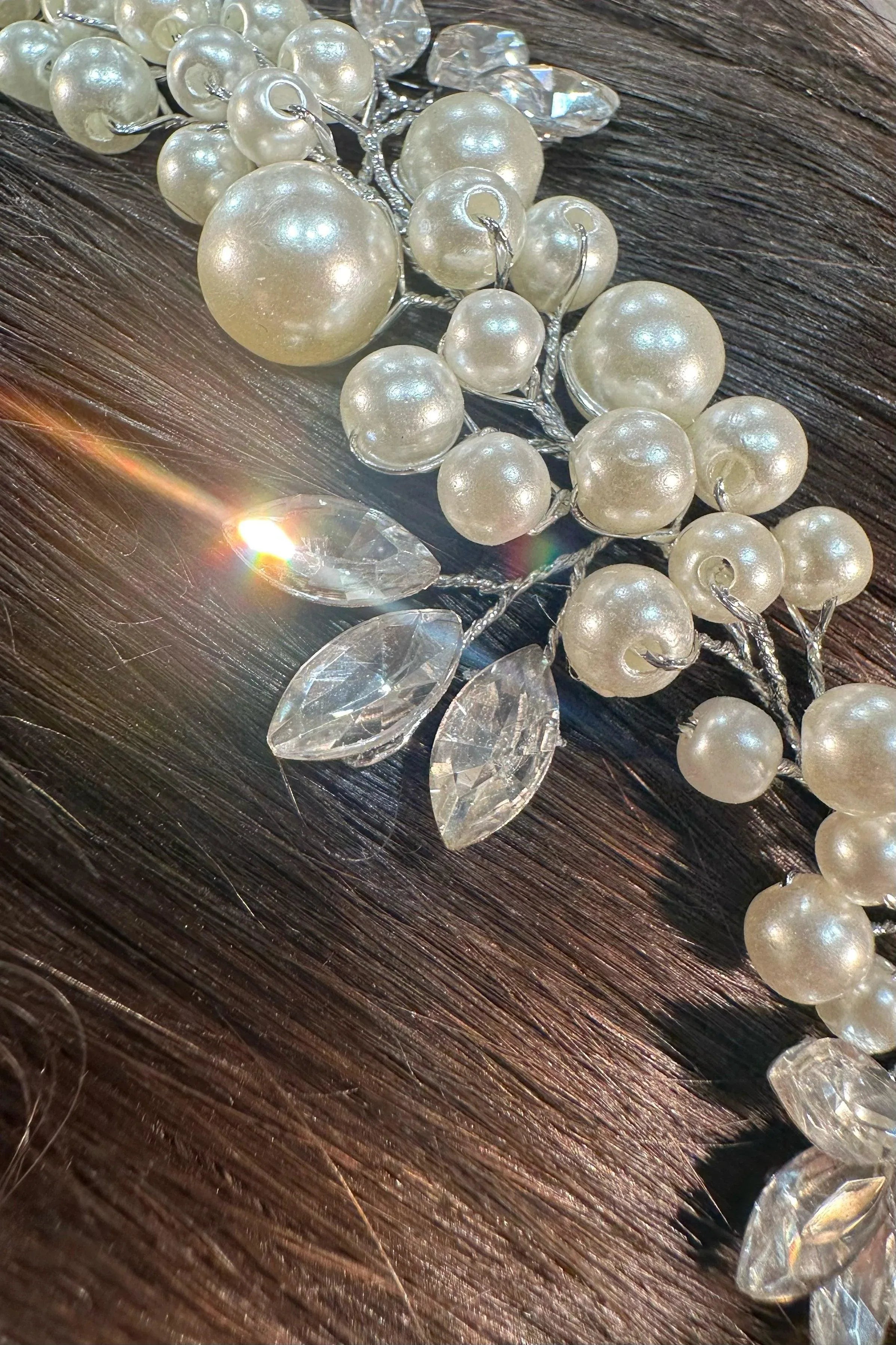 Adel Kristal Boncuklu ve İncili Gelin Saç Aksesuarı - Mediha Cambaz Bridal