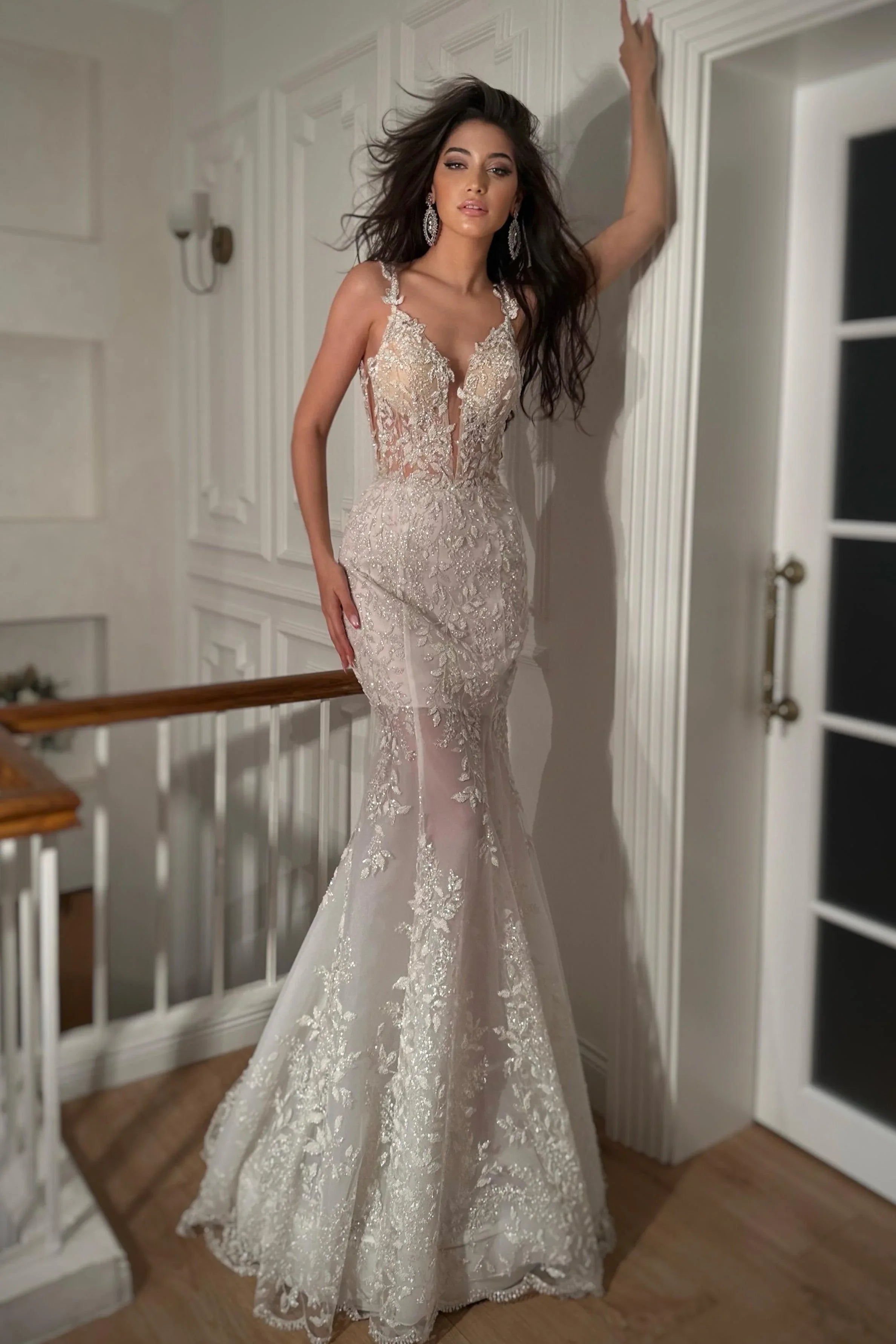 Aliza V Yaka Dekolteli Dantel Balık Gelinlik - Mediha Cambaz Bridal