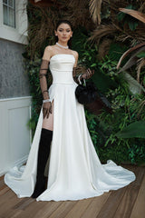 Beverly Straplez Derin Yırtmaçlı Düz Kesim Gelinlik - Mediha Cambaz Bridal