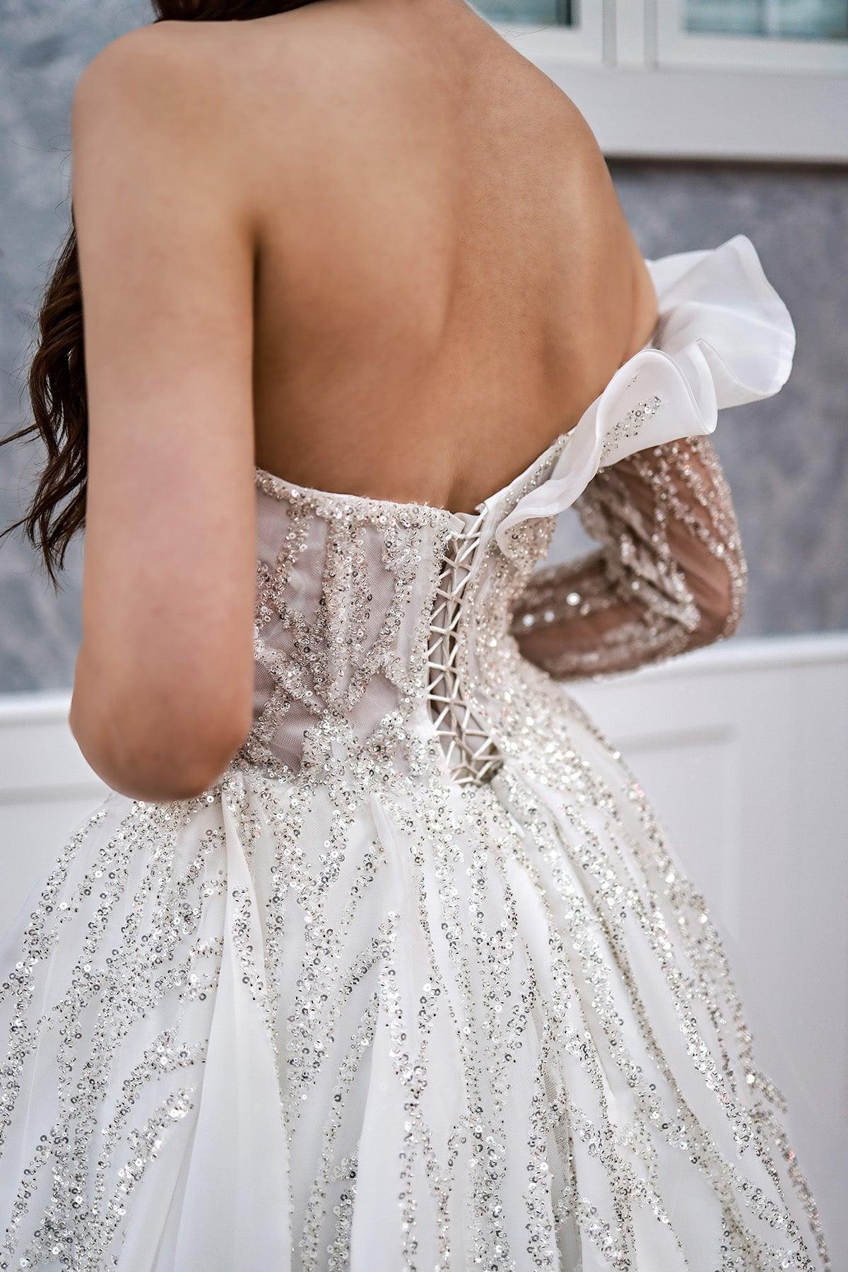 Charlotte Tek Uzun Kollu Gümüş Payetli Prenses Model Gelinlik - Mediha Cambaz Bridal