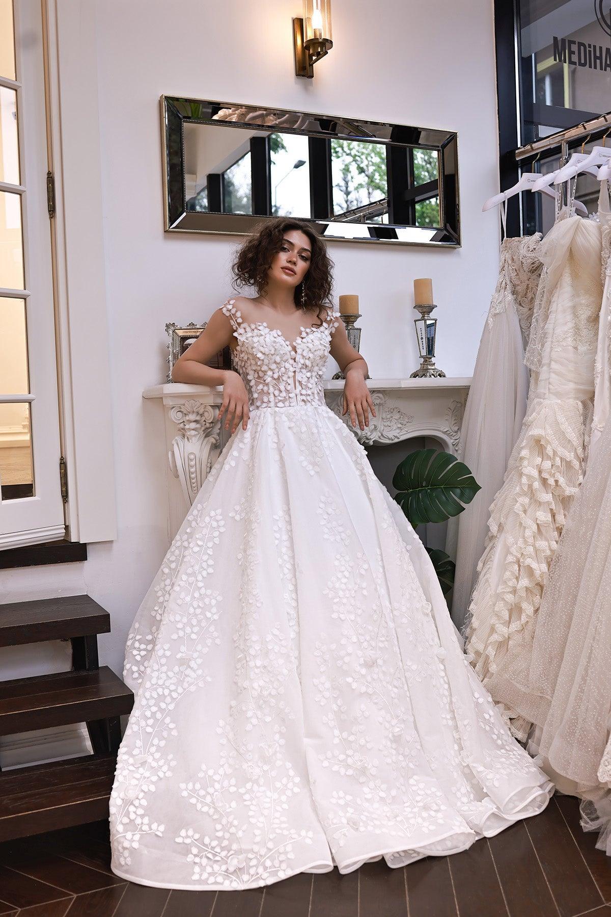 Davi Üç Boyut Dantelli V Yaka Prenses Model Gelinlik - Mediha Cambaz Bridal
