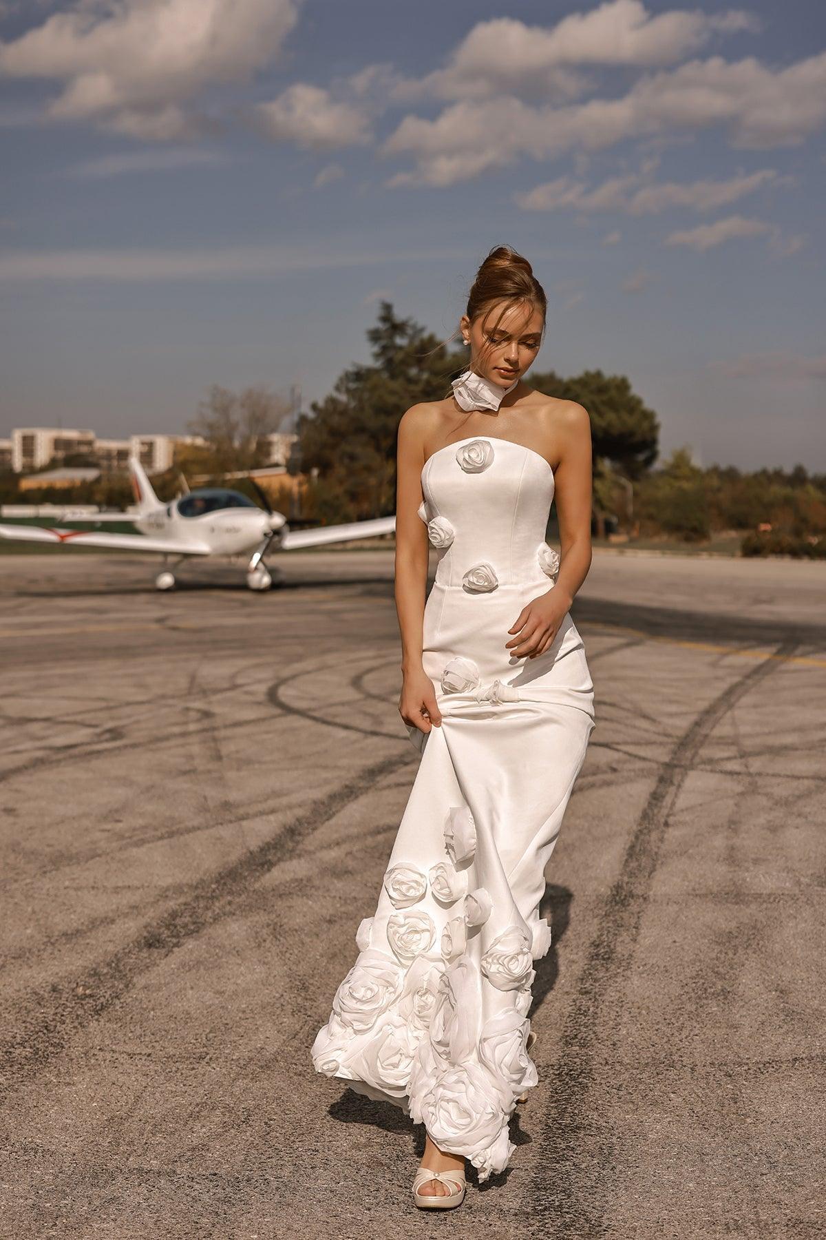 Dessa Gül Aplikeli İki Parça Düz Kesim Gelinlik - Mediha Cambaz Bridal