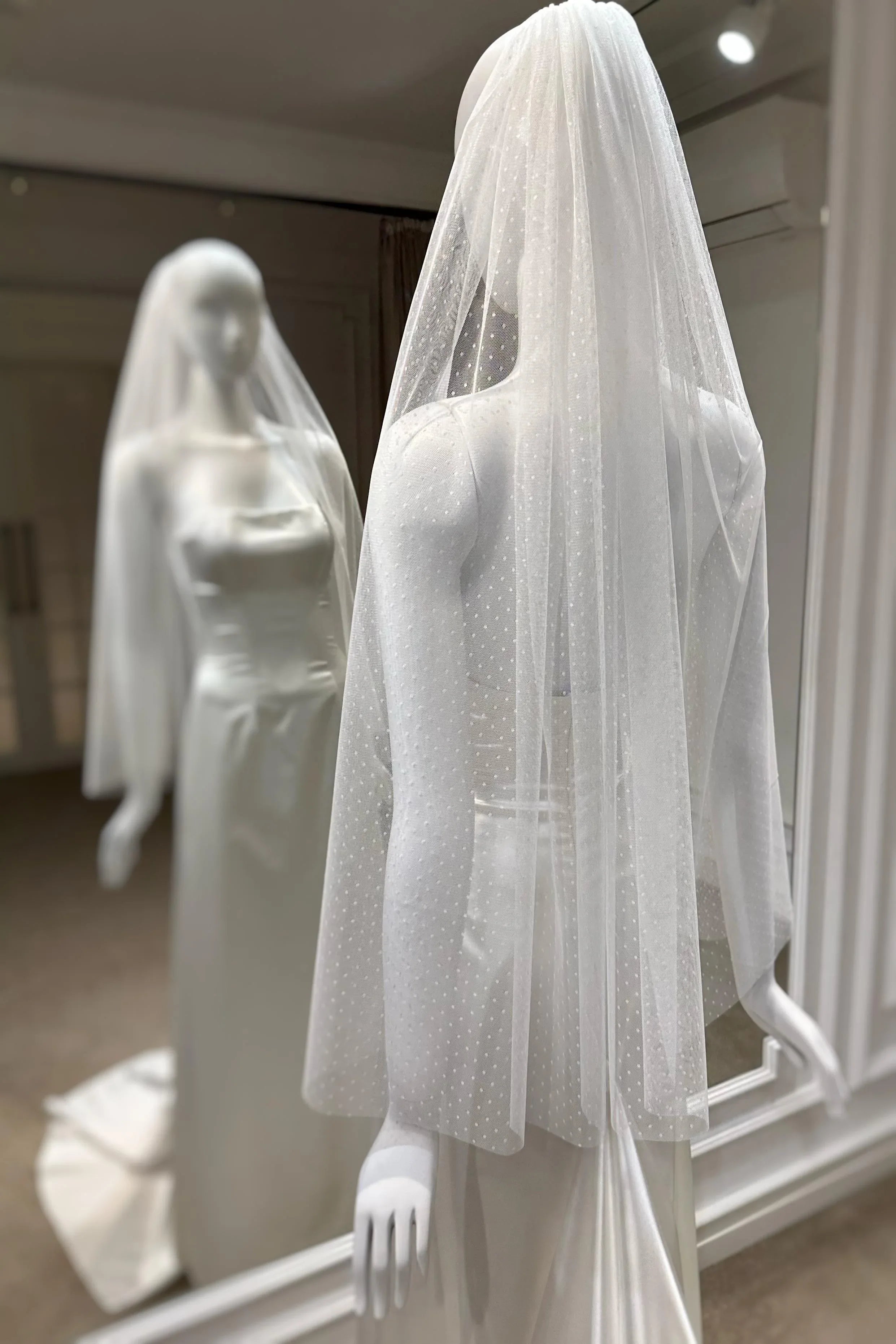 Elia Kırık Beyaz Puantiyeli Vintage Kısa Hayal Tül Duvak - Mediha Cambaz Bridal